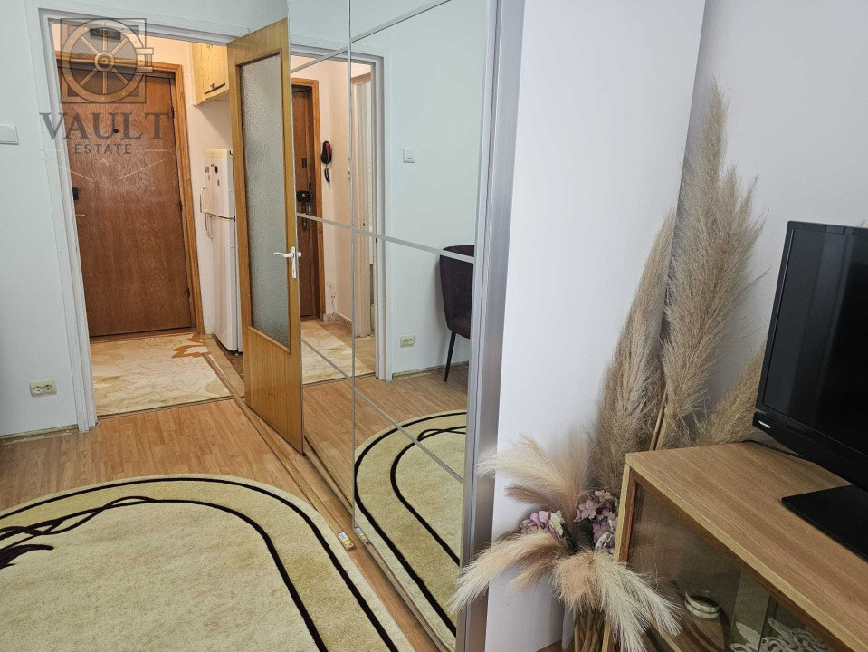 Garsoniera - MOBILATA/UTILATA - Titan Piata minis - 1985 