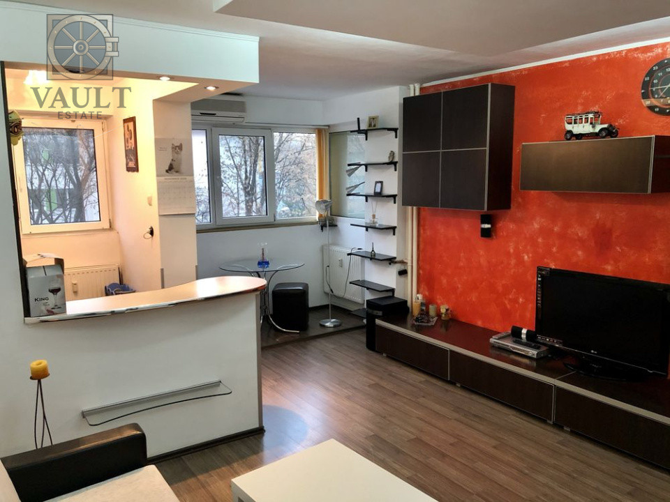 Garsoniera - Piata Minis-Etaj 2