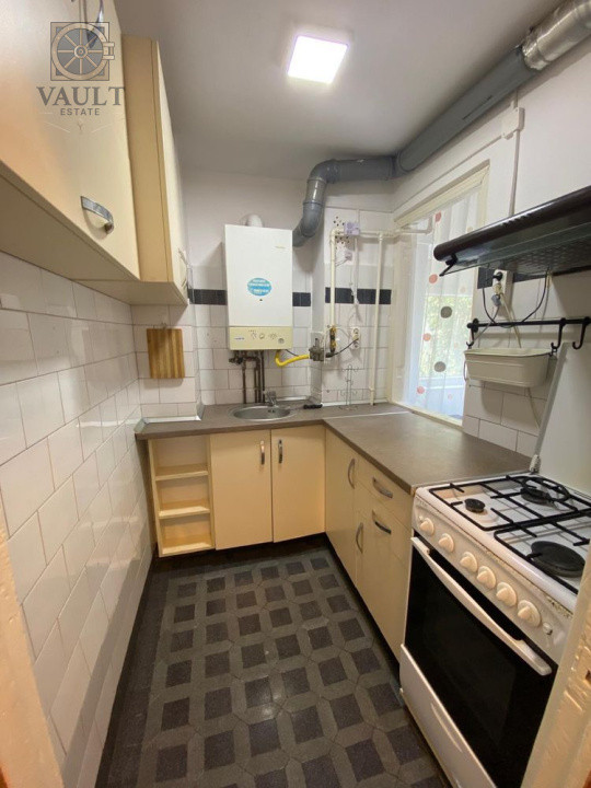 Apartament 2 camere -Dristor -Centrala Proprie 