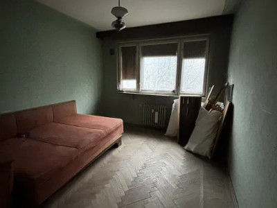 Apartament 2 camere Crangasi-Necesita renovare integrala