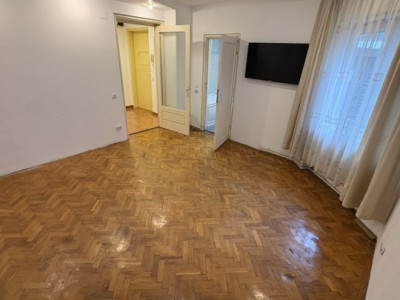 Garsoniera - DECOMANDATA - Centrala Proprie - Fara risc - VICTORIEI