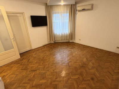 Garsoniera - DECOMANDATA - Centrala Proprie - Fara risc - VICTORIEI