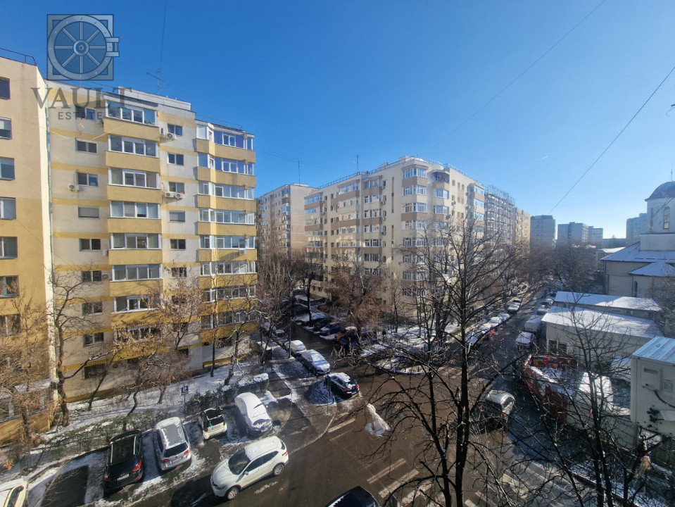 4 CAMERE - ARENA NATIONALA - CERNAUTI