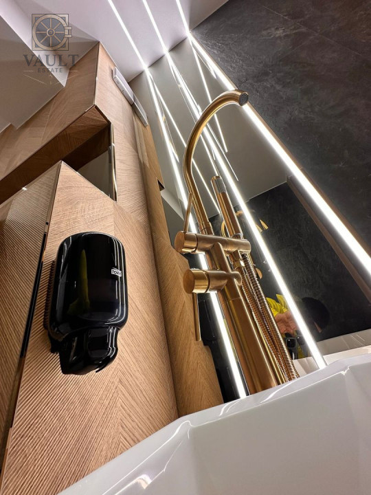 Rafinament la Înălțime - Penthouse de Vis în Centrul Bucureștiului