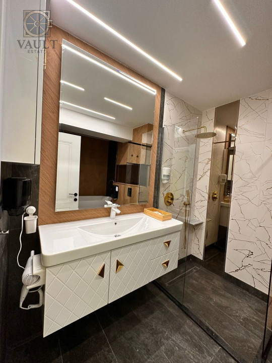 Rafinament la Înălțime - Penthouse de Vis în Centrul Bucureștiului