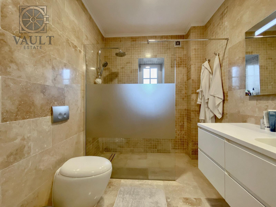 Vilă exclusivistă cu 7 camere și curte privată în Băneasa Park