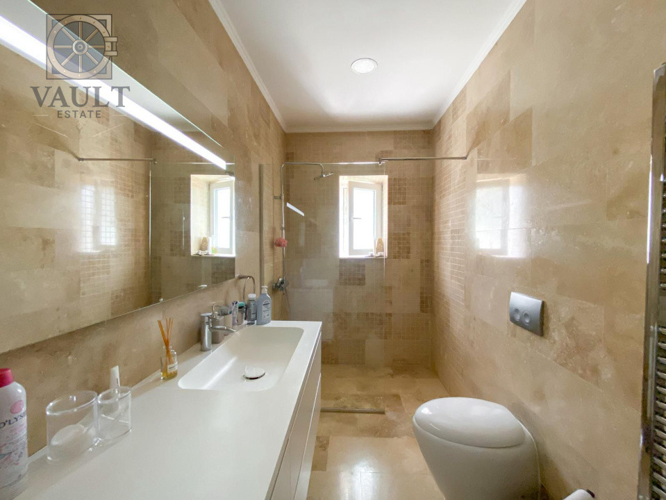 Vilă exclusivistă cu 7 camere și curte privată în Băneasa Park