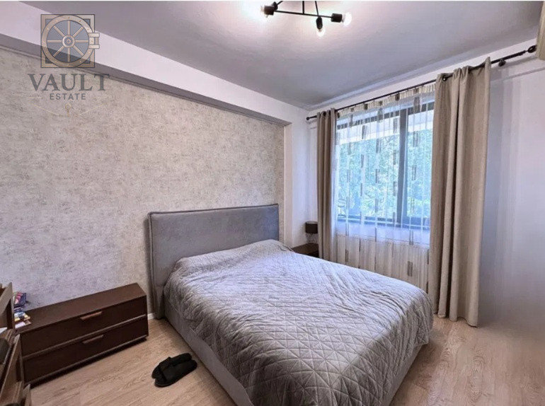 Apartament 4 camere cu CURTE - zona JIULUI 