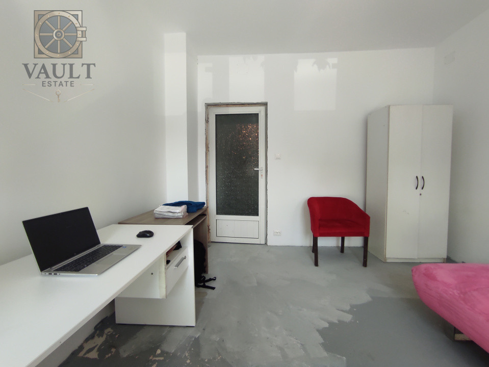 Apartament 4 camere  - BOXA INCLUSA - zona CALEA CALARASILOR / HALA TRAIAN 