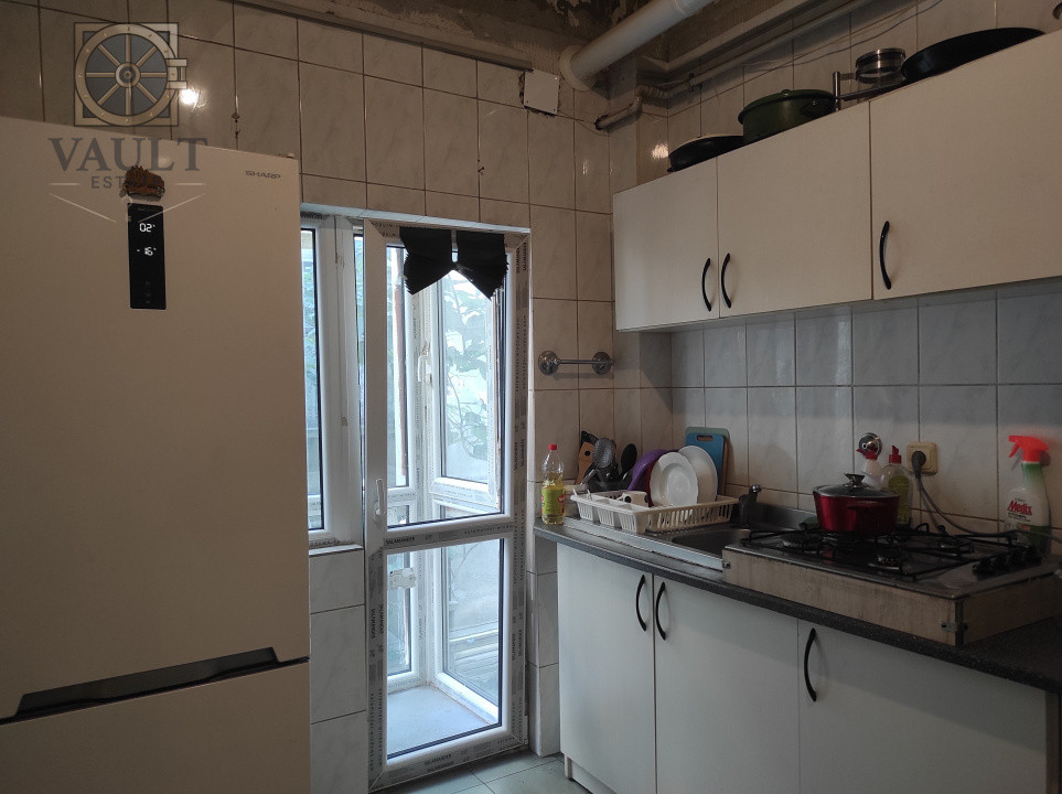 Apartament 4 camere  - BOXA INCLUSA - zona CALEA CALARASILOR / HALA TRAIAN 