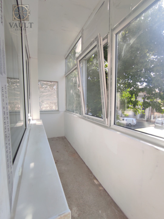 Apartament 4 camere  - BOXA INCLUSA - zona CALEA CALARASILOR / HALA TRAIAN 