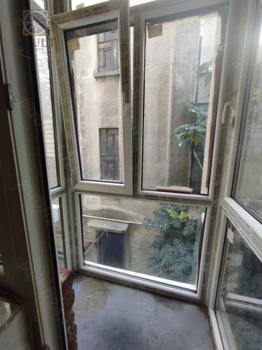 Apartament 4 camere  - BOXA INCLUSA - zona CALEA CALARASILOR / HALA TRAIAN 