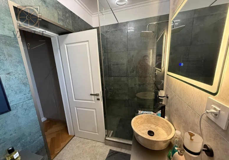 Apartament 3 camere - LA CHEIE - zona  PIPERA 