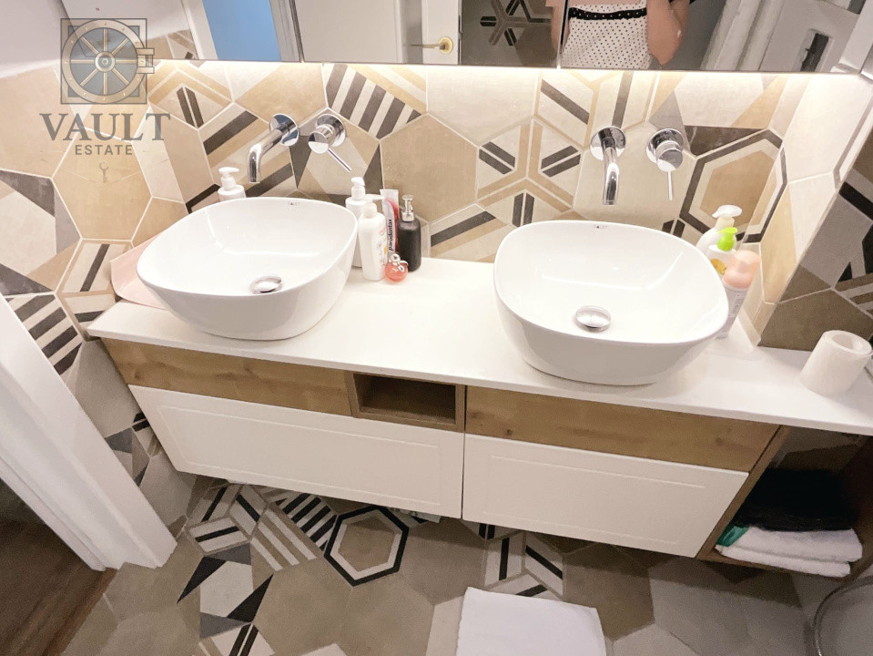 Apartament 4 camere - LUX - zona LACUL TEI