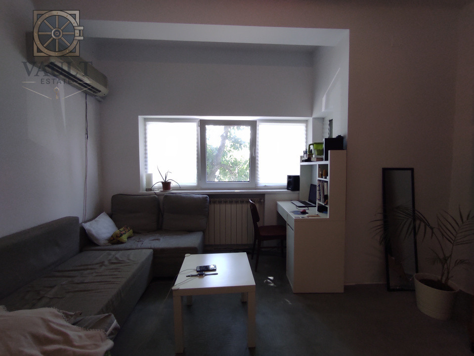 Apartament 4 camere  - BOXA INCLUSA - zona CALEA CALARASILOR / HALA TRAIAN 
