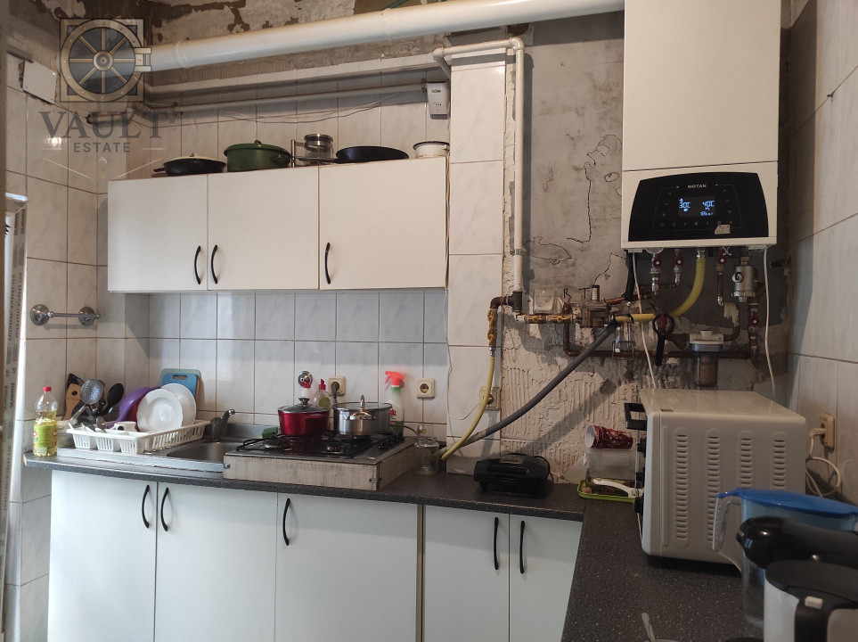 Apartament 4 camere  - BOXA INCLUSA - zona CALEA CALARASILOR / HALA TRAIAN 