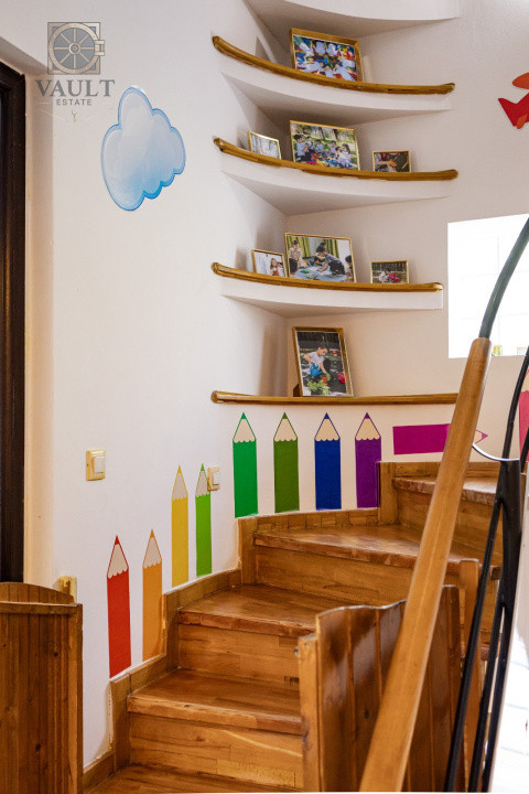 Vila de 12 camere - pretabila pentru gradinita/cantina/cofetarie  - Parcul Carol