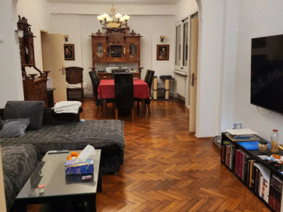 Apartament 4 camere - CENTRALA PROPRIE - zona UNIVERSITATII 