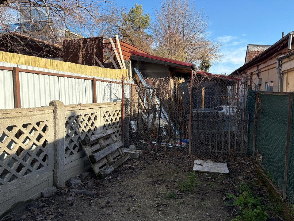 Garsoniera LA CHEIE - curte 50MP metrou/parc TINERETULUI