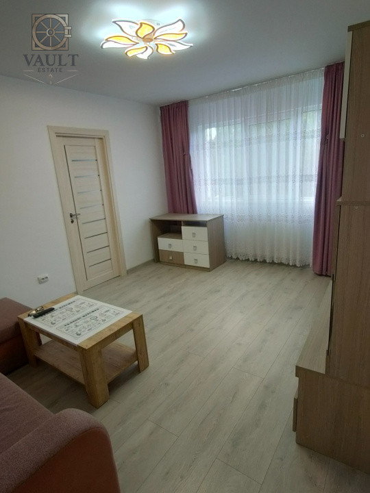 APARTAMENT 2 CAMERE  SEMIDECOMANDAT  RENOVAT COMPLET -ZONA VEST  PLOIESTI