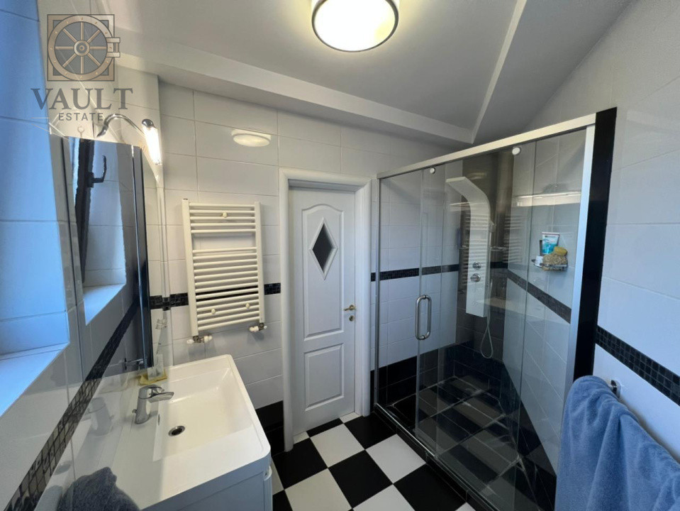 APARTAMENT 4 CAMERE -128 MP, BOXE  13 MP SI MANSARDA 9 MP -CALEA VICTORIEI