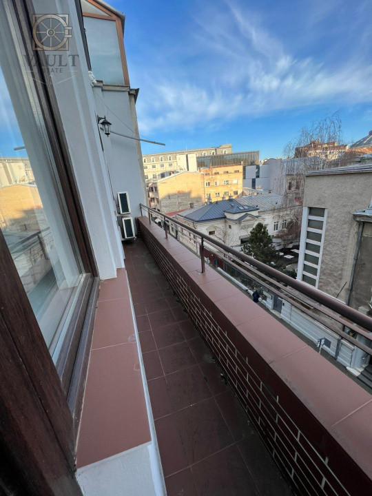 APARTAMENT 4 CAMERE -128 MP, BOXE  13 MP SI MANSARDA 9 MP -CALEA VICTORIEI