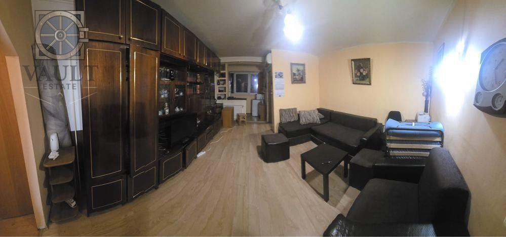 Garsoniera  spatioasa  din 1983 -5 minute de metrou Titan