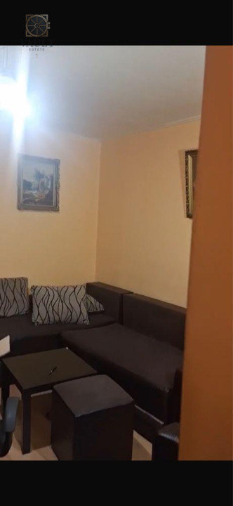 Garsoniera  spatioasa  din 1983 -5 minute de metrou Titan