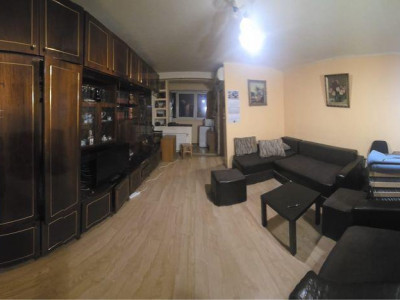 Garsoniera  spatioasa  din 1983 -5 minute de metrou Titan