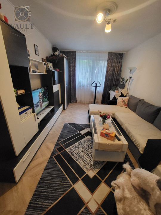 APARTAMENT 3 CAMERE-RAHOVA-BARCA-DECOMANDAT-BOXA-BLOC REABILITAT