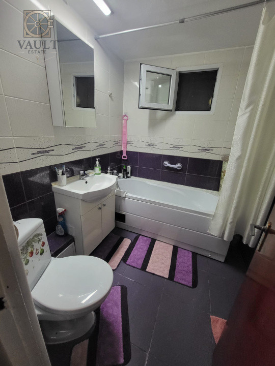 APARTAMENT 3 CAMERE-RAHOVA-BARCA-DECOMANDAT-BOXA-BLOC REABILITAT