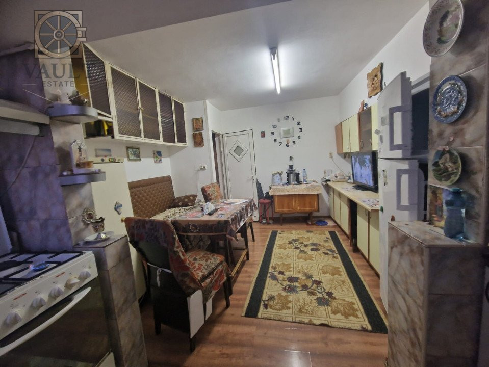 APARTAMENT 4 CAMERE-RAHOVA-BLOC REABILITAT-2 BAI-2 BALCOANE