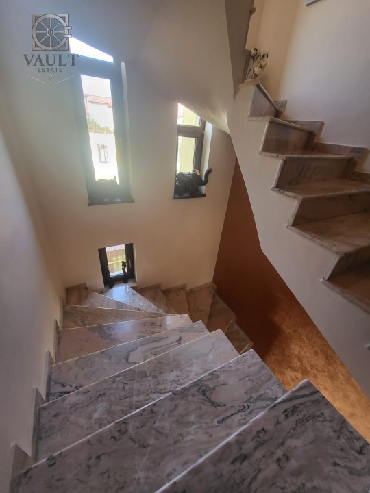 CASA INDIVIDUALA-PANTELIMON-8 CAMERE-CURTE-5 BAI-2 LOCURI PARCARE