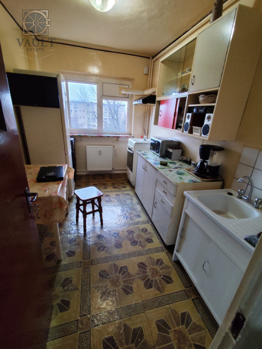 APARTAMENT 3 CAMERE-TRAFIC GREU-ELECTROMAGNETICA-2 BAI-REABILITAT