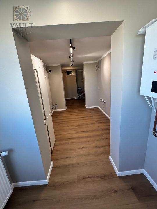 APARTAMENT 4 CAMERE-RAHOVA-CENTRALA-2 BAI-2 BALCOANE-RENOVAT TOTAL