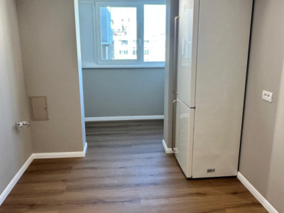 APARTAMENT 4 CAMERE-RAHOVA-CENTRALA-2 BAI-2 BALCOANE-RENOVAT TOTAL