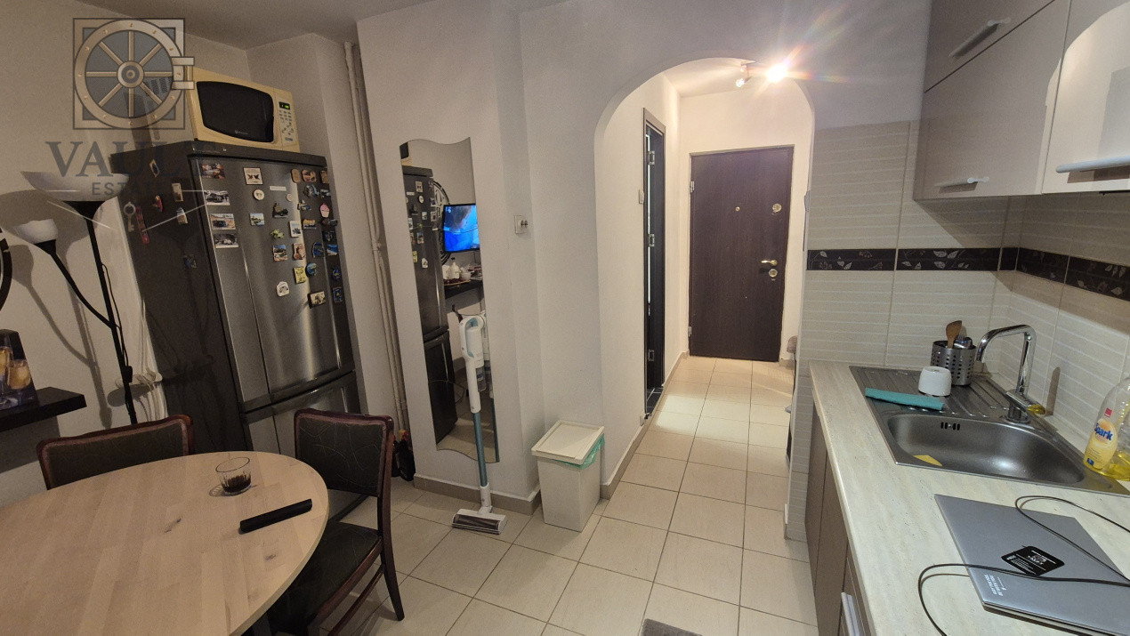 Garsoniera - Bloc Mixt - An 1987 - 5 minute Metrou BRANCOVEANU 