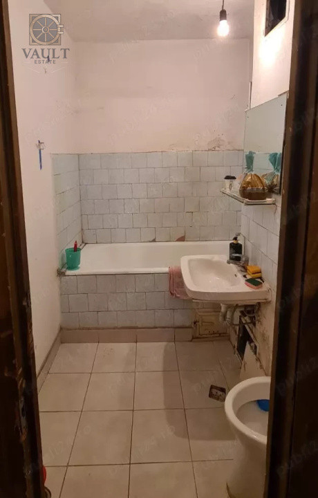 Apartament 3 camere-Decomandat-Bulevardul Lacul Tei