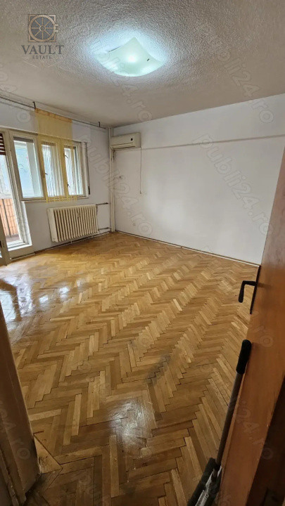 4 CAMERE - VEDERE SPRE CASA POPORULUI 