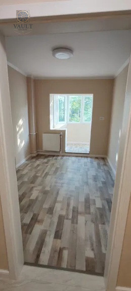 Apartament 3 camere - 5 MINUTE METROU APARATORII PATRIEI 