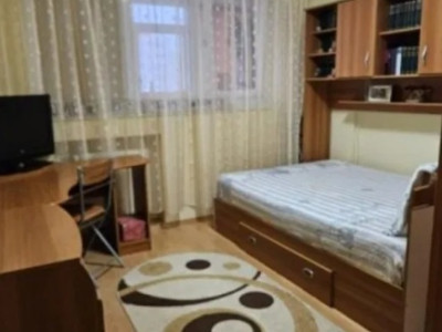 Apartament 3 camere - DECOMANDAT - zona BRANCOVEANU 