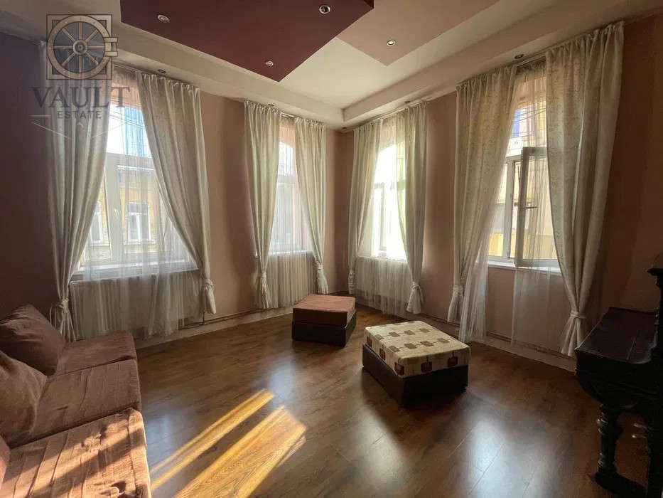 APARTAMENT 3 CAMERE-PIATA REGINA MARIA-COSBUC-PARC CAROL-CENTRALA
