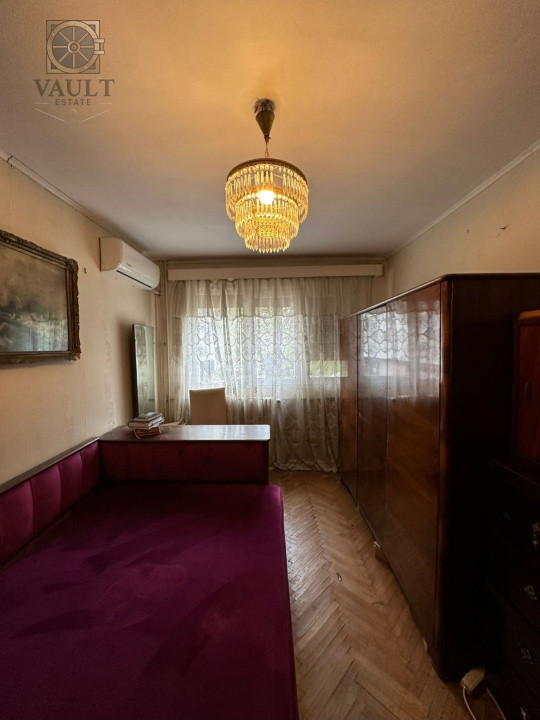 Apartament 4 camere - 3 minute de metrou - 5 minute de I.O.R - Titan