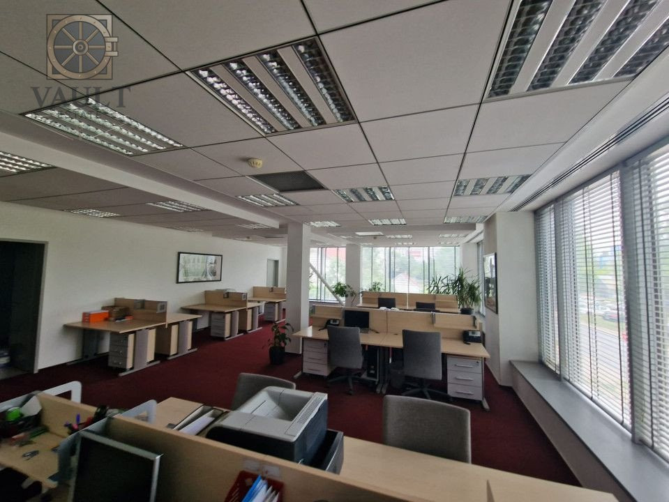 Spatiu Comercial/Firma birouri + depozit -P+2 Metalurgiei