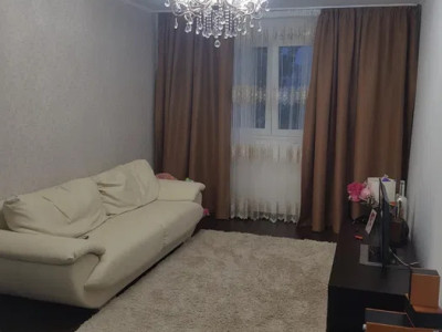 Apartament 4 camere - Scoala Gimnaziala 112 - zona Salajan