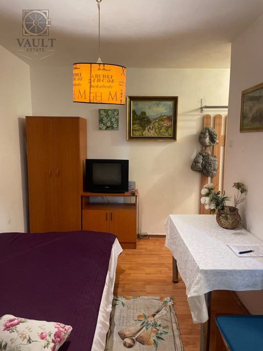 Garsoniera - zona Titan