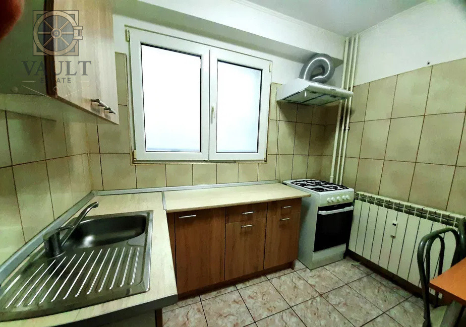 2 camere decomandat - 50 mp - et.1/4 -  Drumul Taberei - Favorit