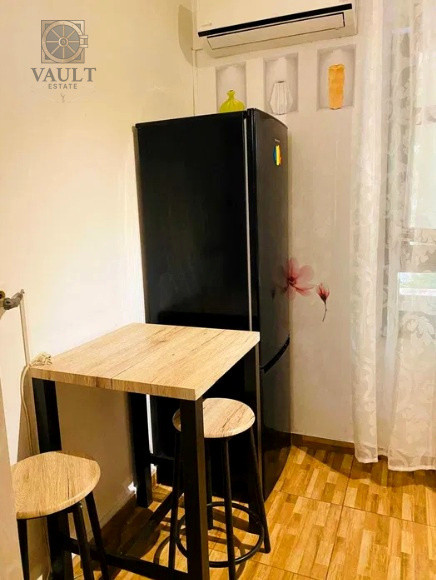 Garsoniera 37 mp - etaj 1/4 - 7 minute metrou Crangasi