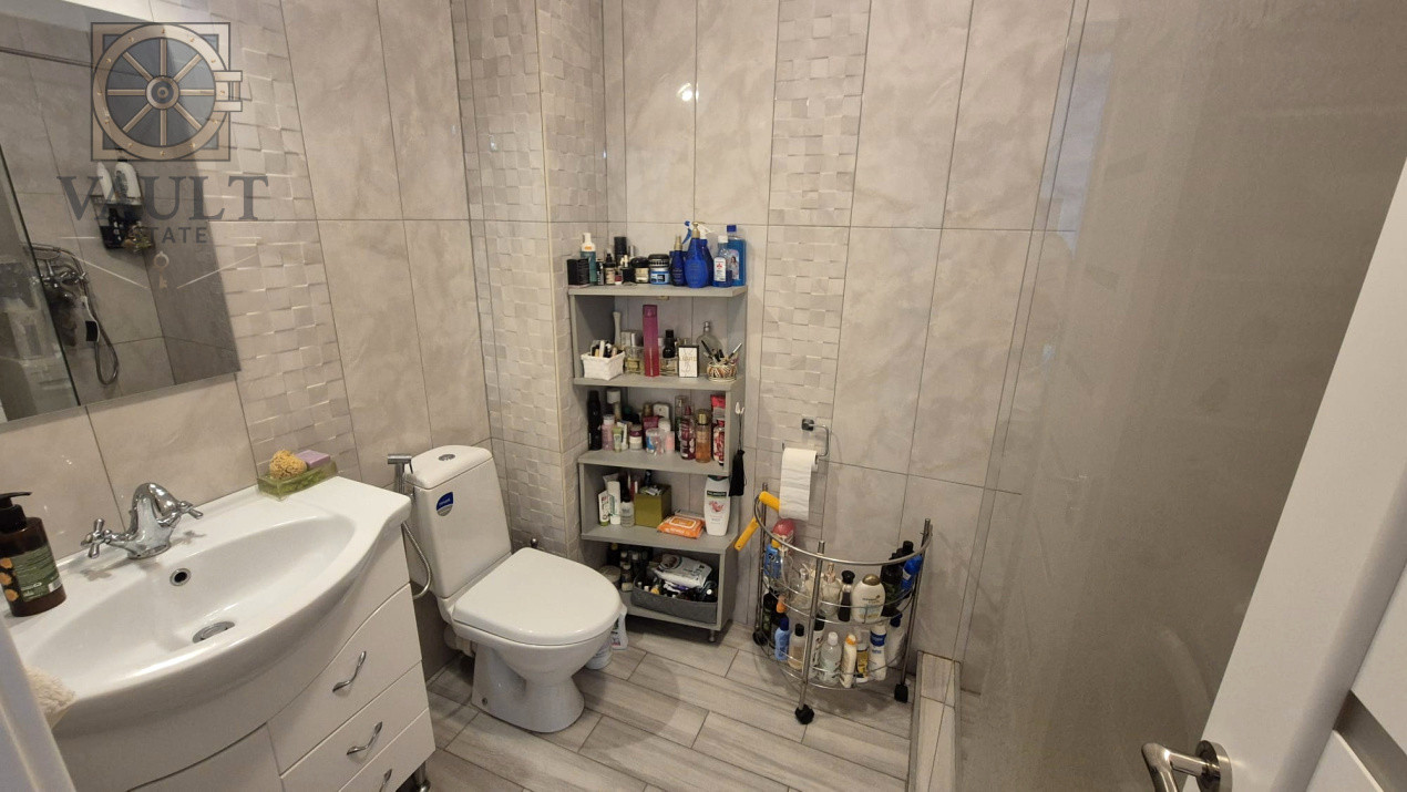 Garsoniera VEDERE LAC - mobilata/utilata - Loc de parcare - DOBROESTI