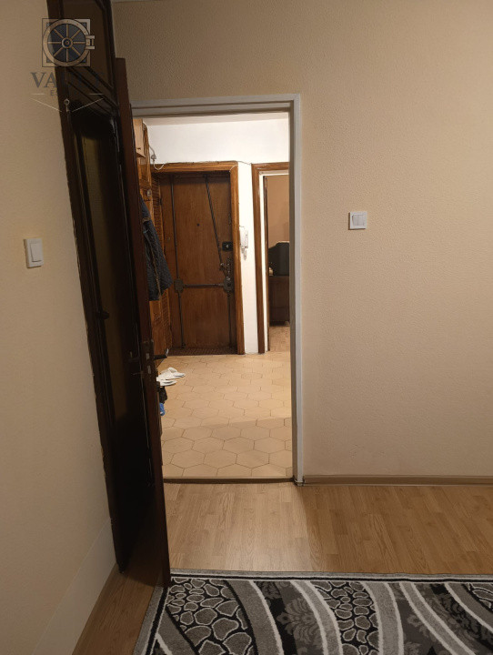 Apartament 3 camere - 5 minute metrou Costin Georgian